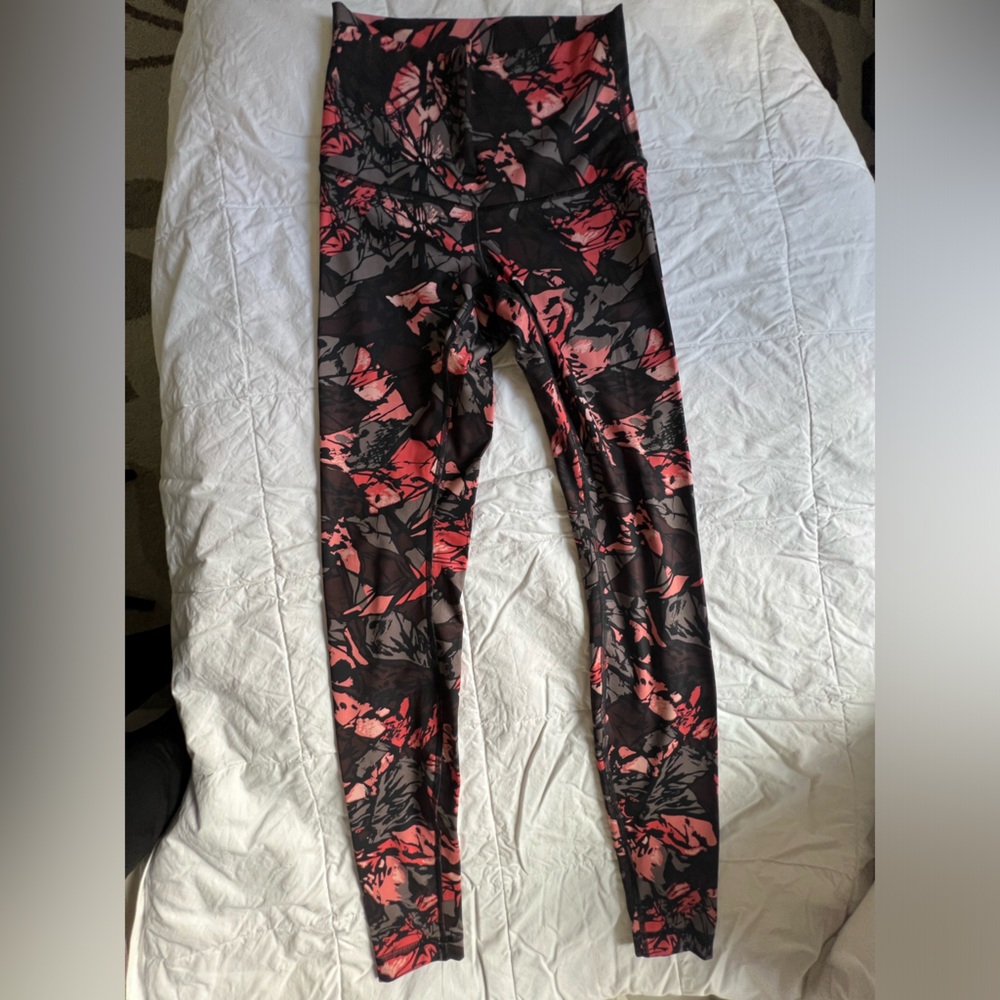 lululemon athletica Gray/Pink/Black Leggings